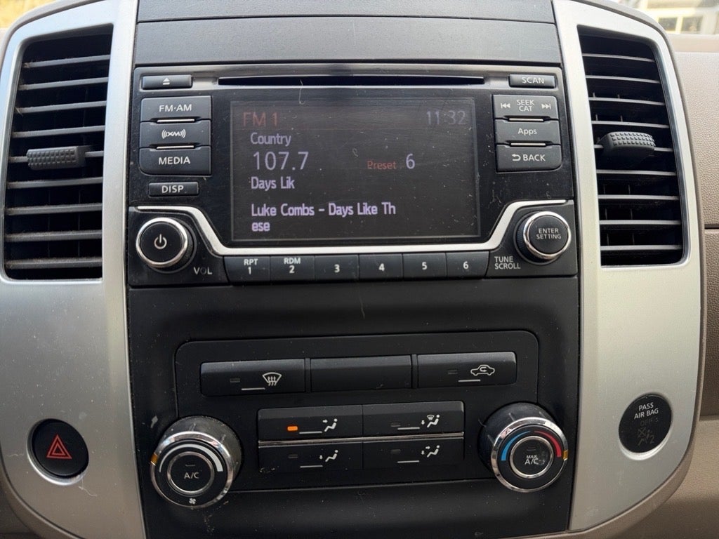 2015 Nissan Frontier SV