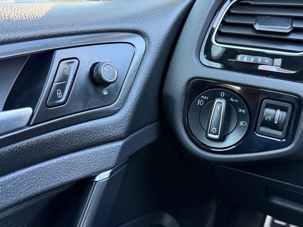 2019 Volkswagen Golf GTI S