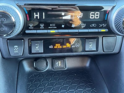 2025 Toyota RAV4 Hybrid Hybrid XLE