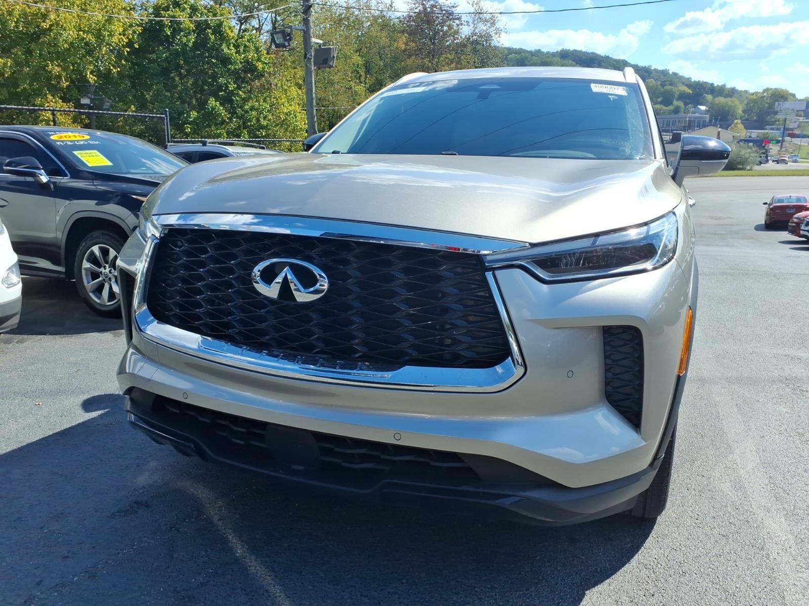 2023 INFINITI QX60 LUXE