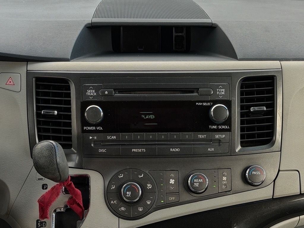 2012 Toyota Sienna LE