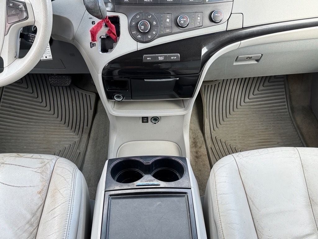 2012 Toyota Sienna LE