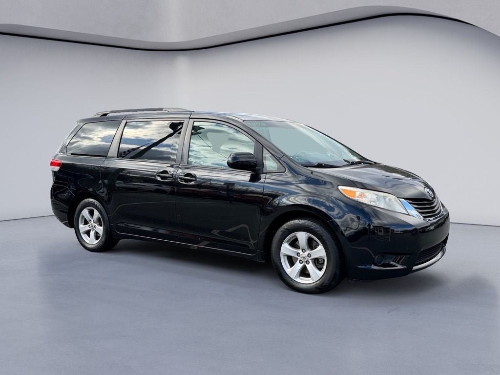 2012 Toyota Sienna LE