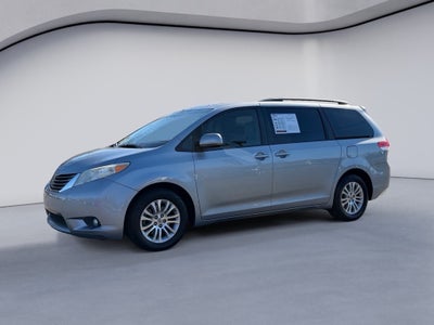 2013 Toyota Sienna XLE