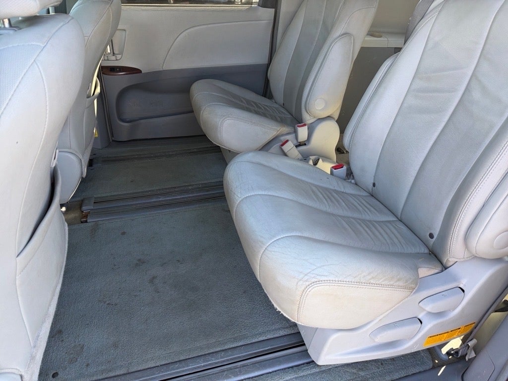 2013 Toyota Sienna XLE