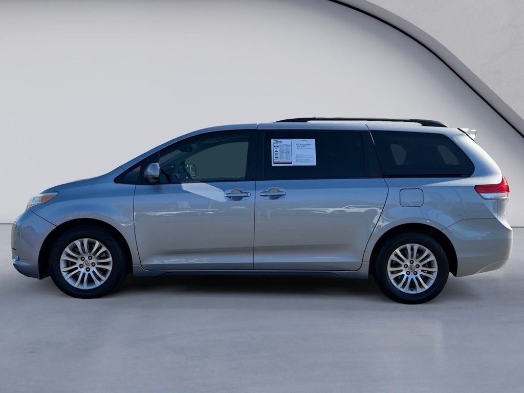 2013 Toyota Sienna XLE