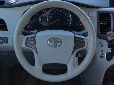 2013 Toyota Sienna XLE