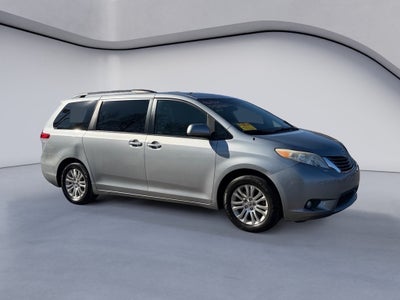 2013 Toyota Sienna XLE