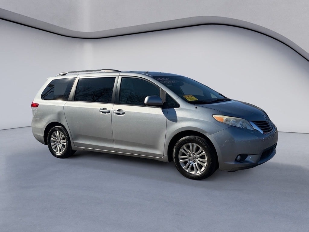 2013 Toyota Sienna XLE