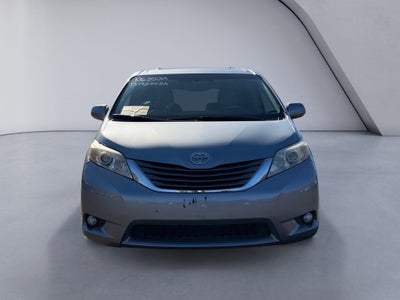2013 Toyota Sienna XLE