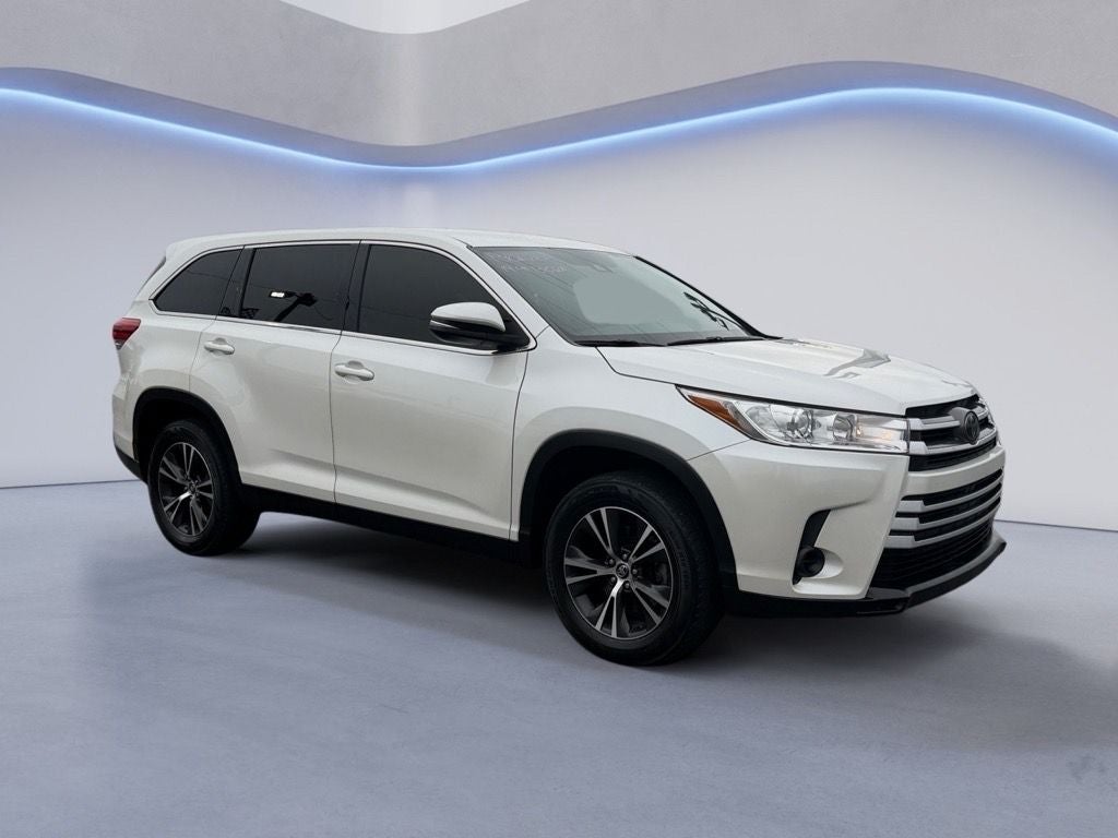 2019 Toyota Highlander LE