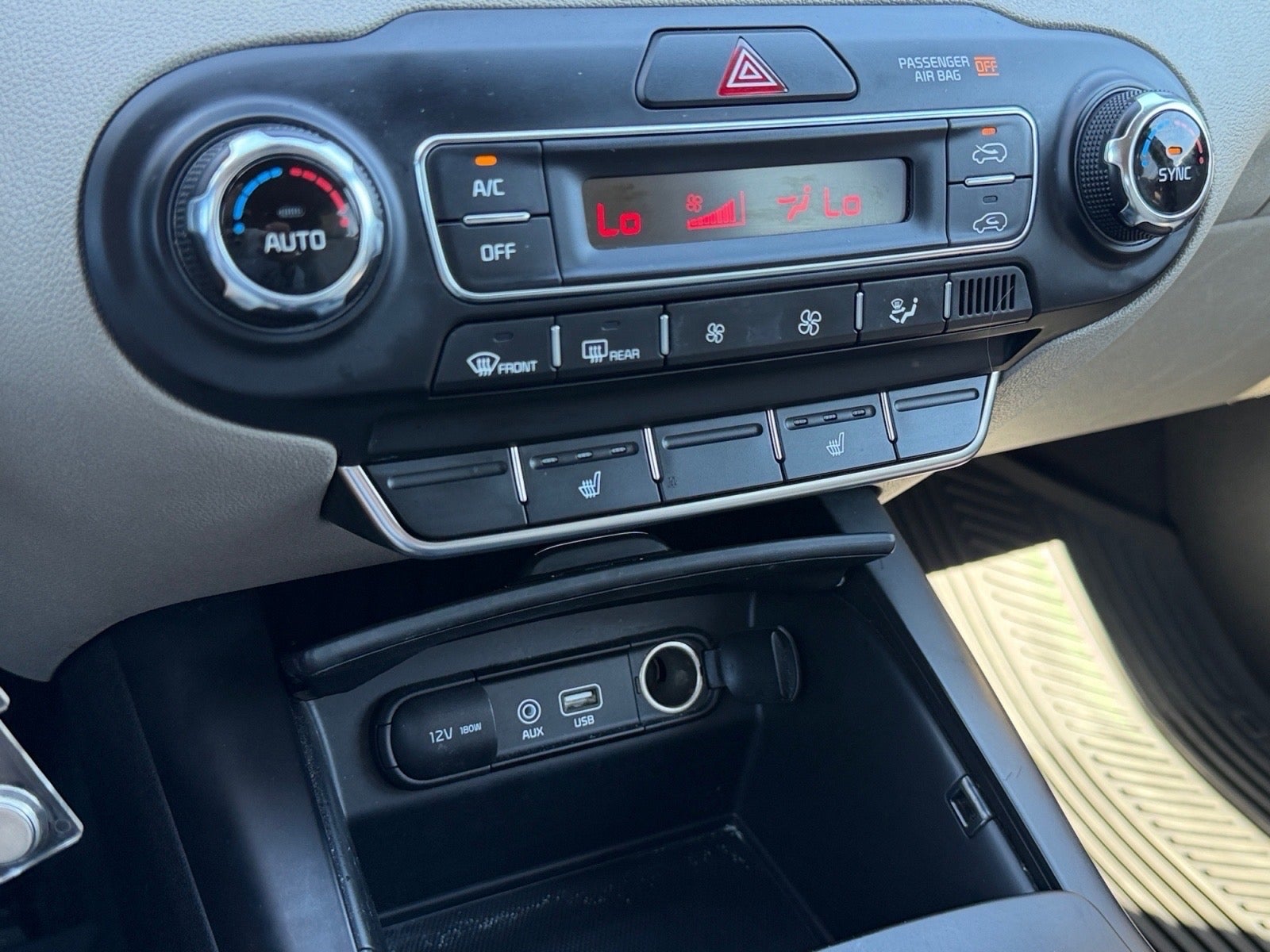 2020 Kia Sorento LX