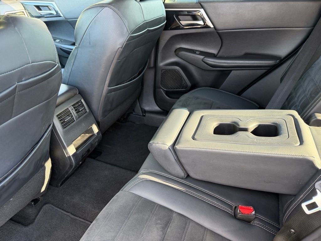 2022 Mitsubishi Outlander SE