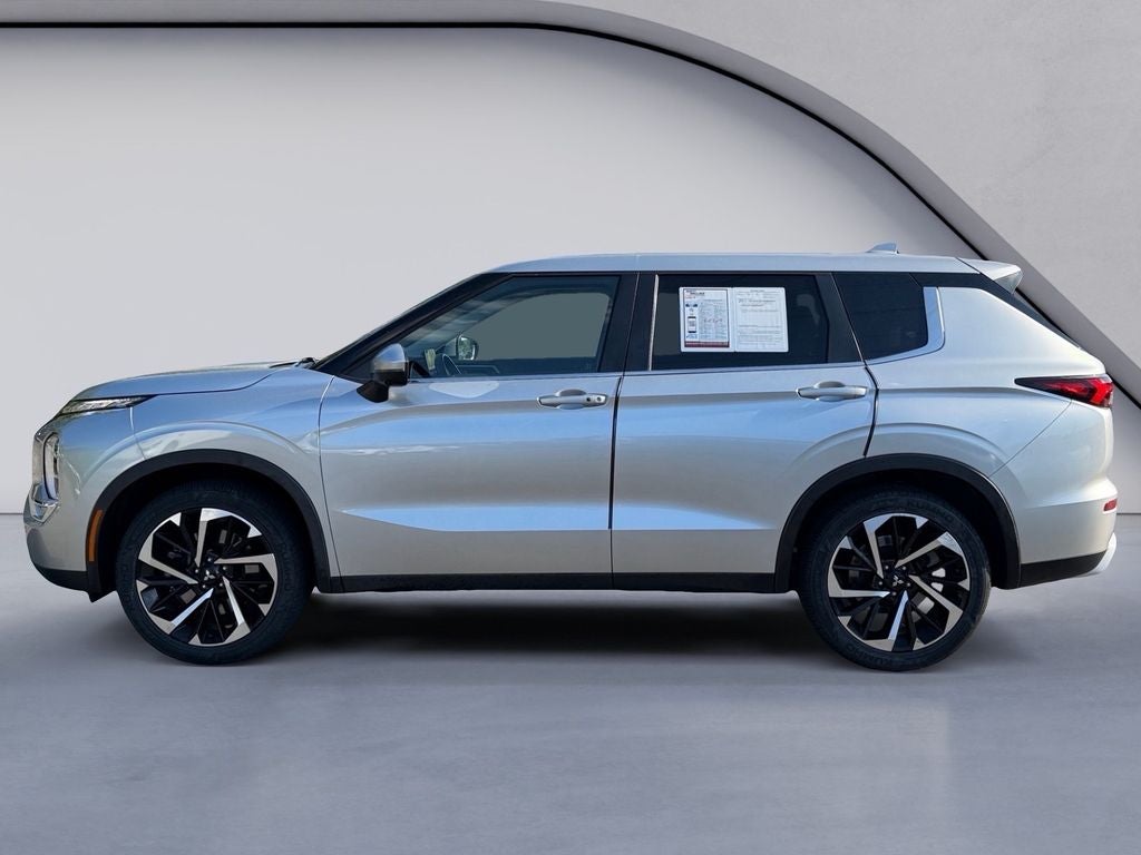 2022 Mitsubishi Outlander SE