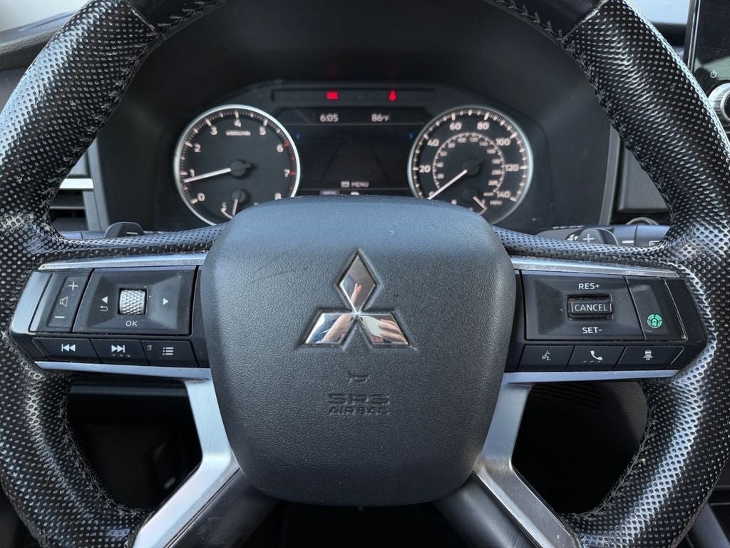 2022 Mitsubishi Outlander SE
