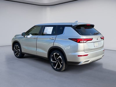 2022 Mitsubishi Outlander SE