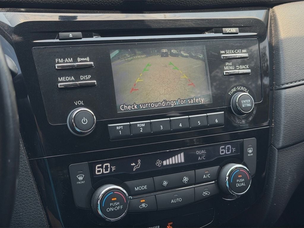 2017 Nissan Rogue SV