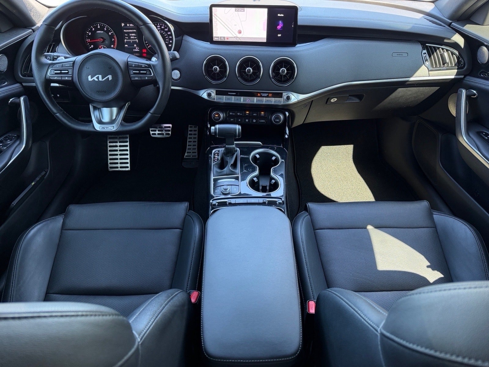 2023 Kia Stinger GT-Line