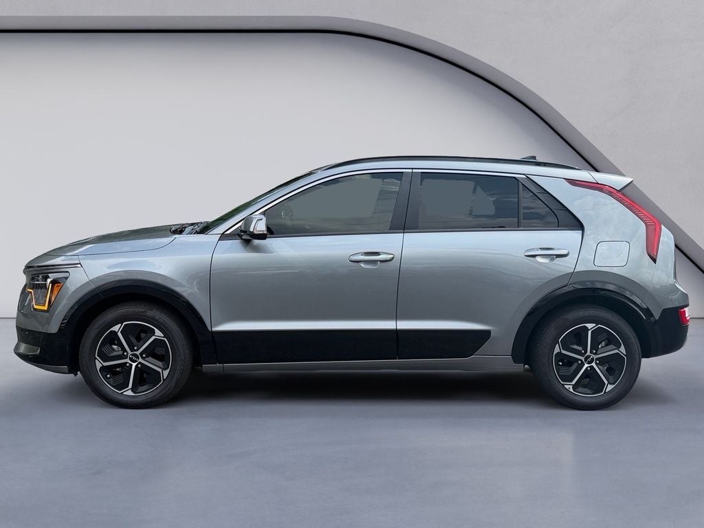 2023 Kia Niro SX