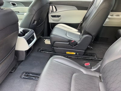 2022 Kia Carnival LXS