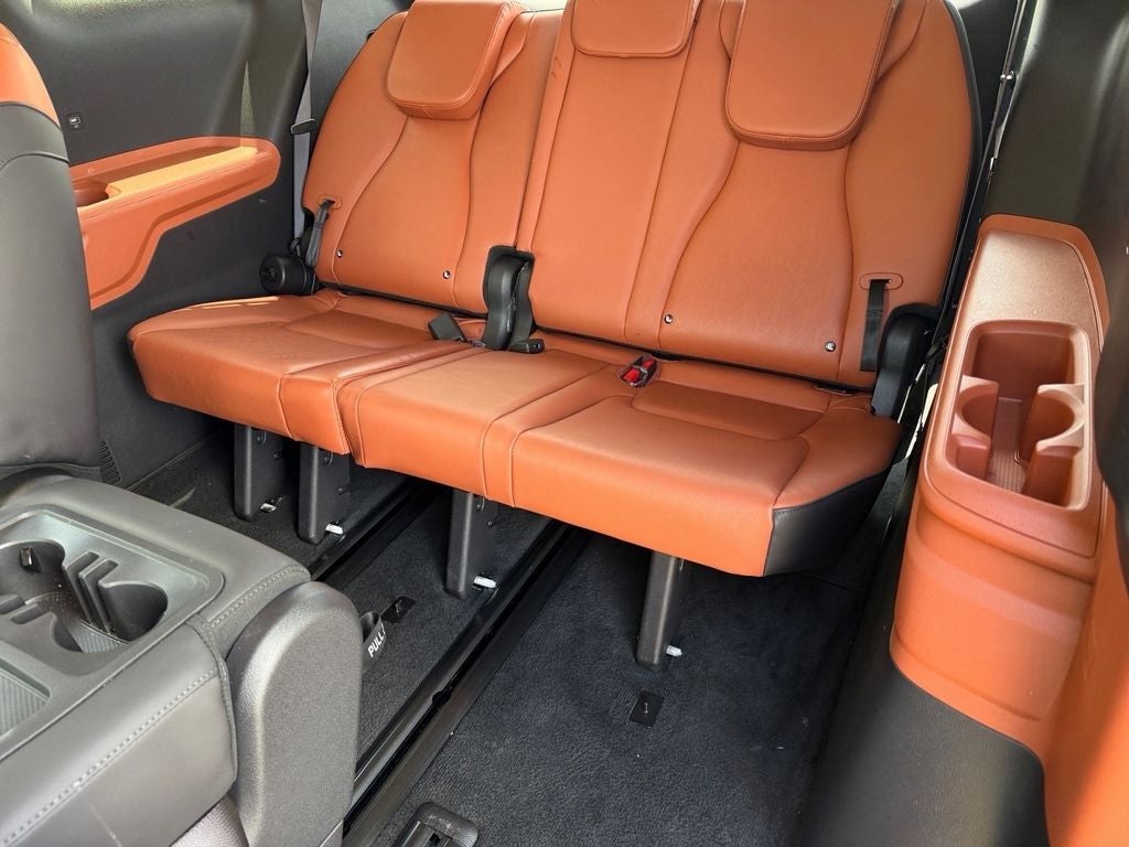 2024 Kia Carnival SX