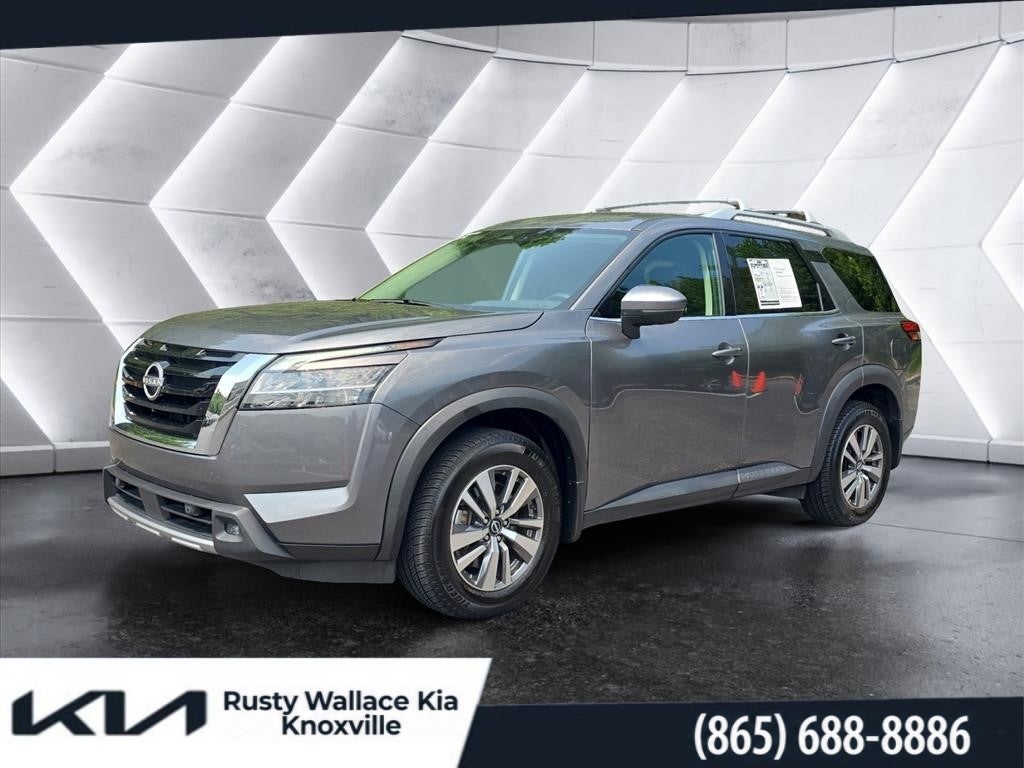 2022 Nissan Pathfinder SL