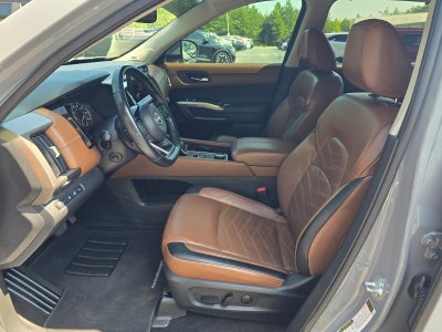 2022 Nissan Pathfinder Platinum