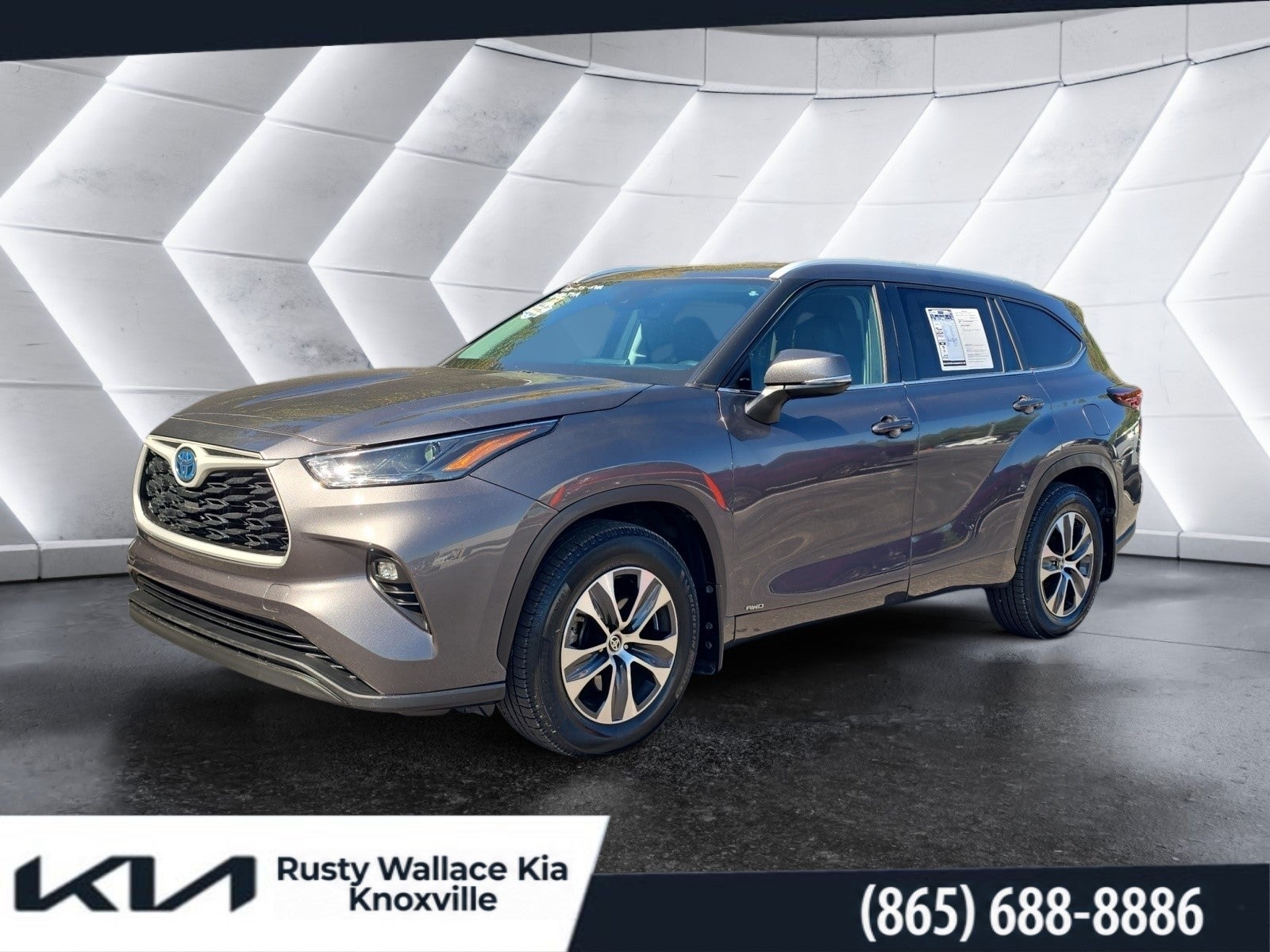 2024 Toyota Highlander Hybrid XLE