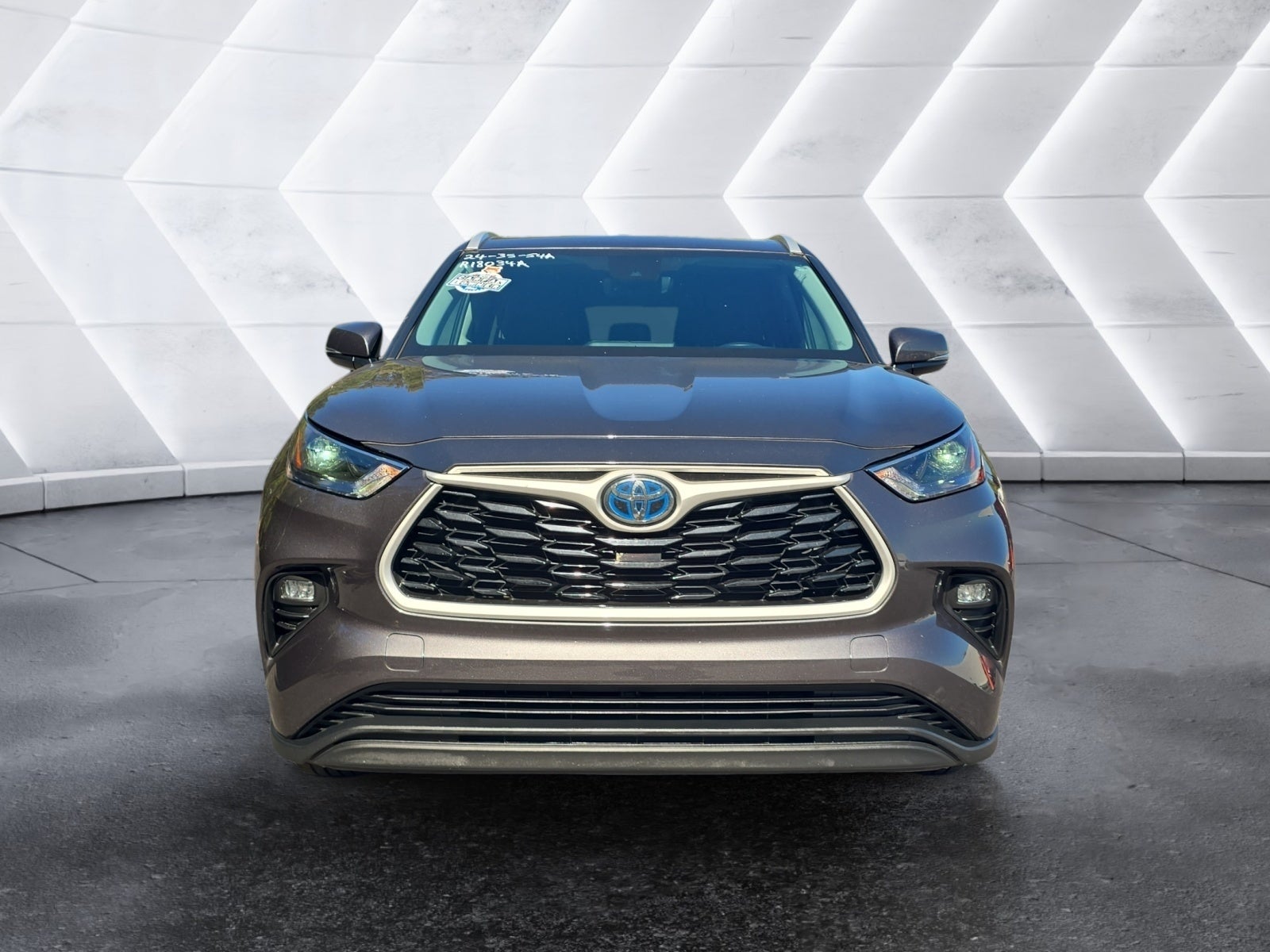 2024 Toyota Highlander Hybrid XLE