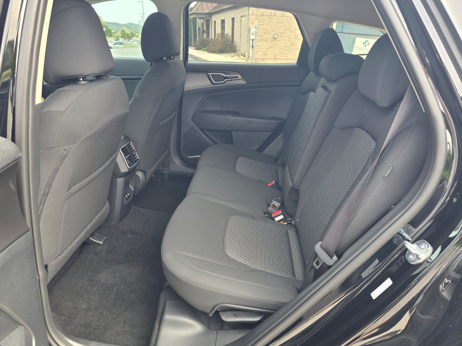 2027 Kia Sportage LX