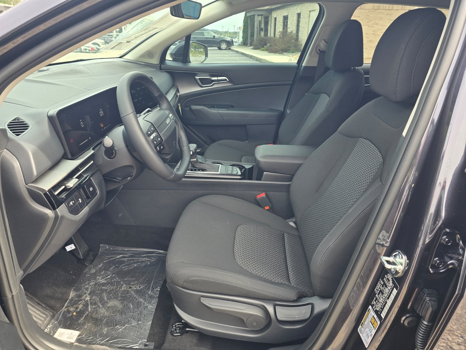 2027 Kia Sportage LX