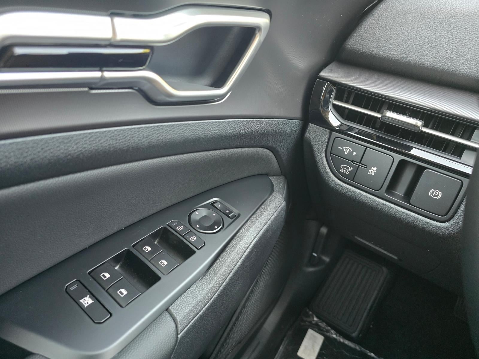 2027 Kia Sportage EX
