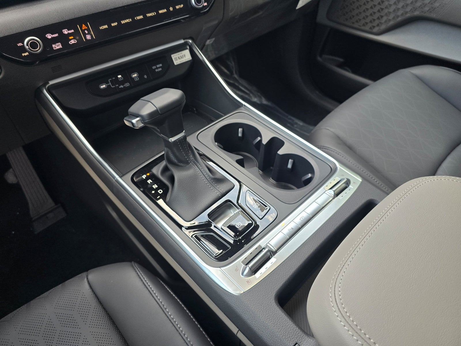 2027 Kia Carnival SX