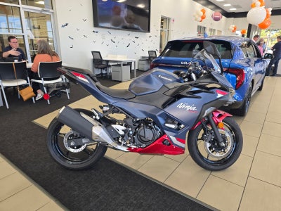 2026 Kawasaki Ninja Base
