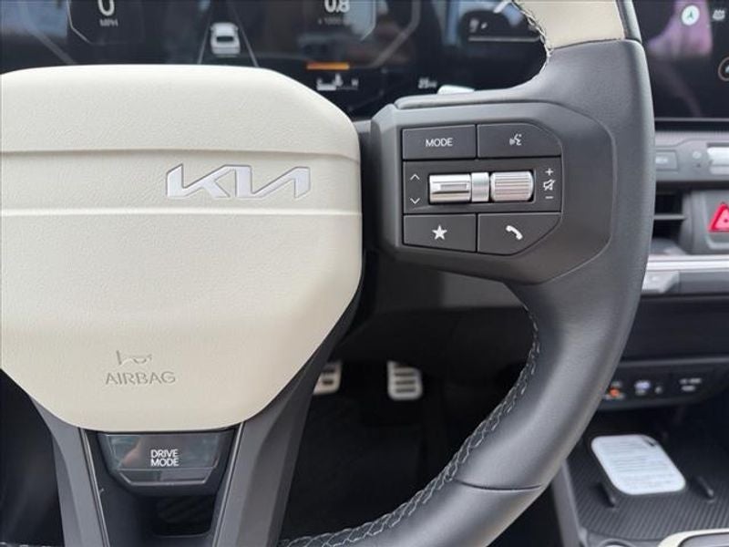 2025 Kia K4 GT-Line Turbo