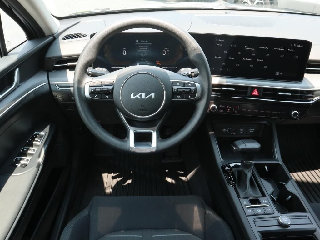 2025 Kia K5 LXS