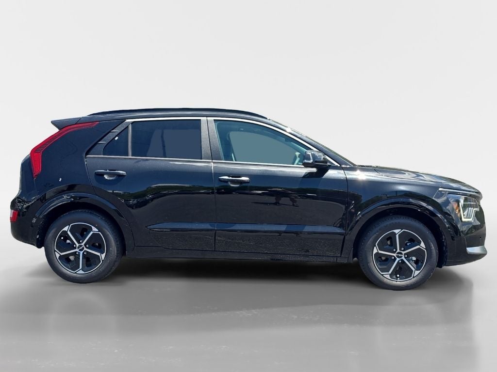 2025 Kia Niro SX
