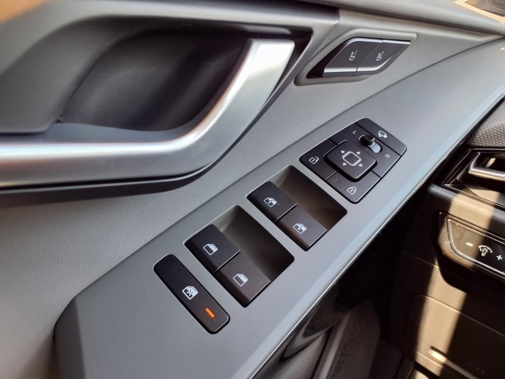 2025 Kia Niro SX Touring