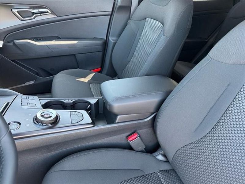 2027 Kia Sportage Hybrid LX