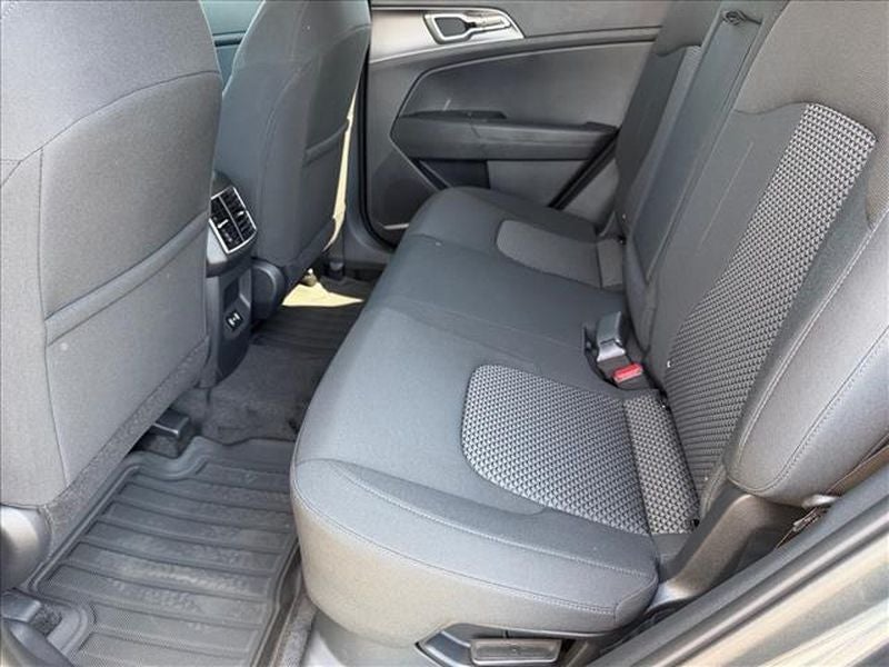 2027 Kia Sportage Hybrid LX
