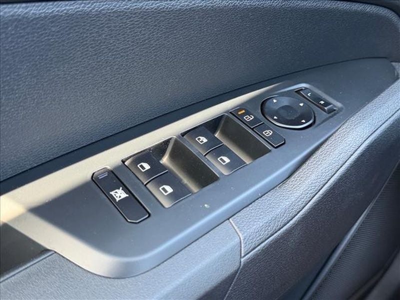2027 Kia Sportage Hybrid LX