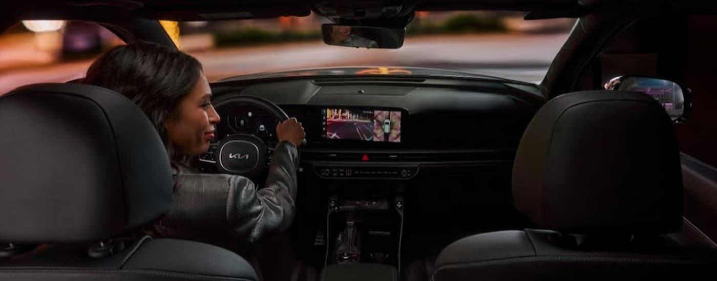 Black dash in a 2026 Kia Sorento.